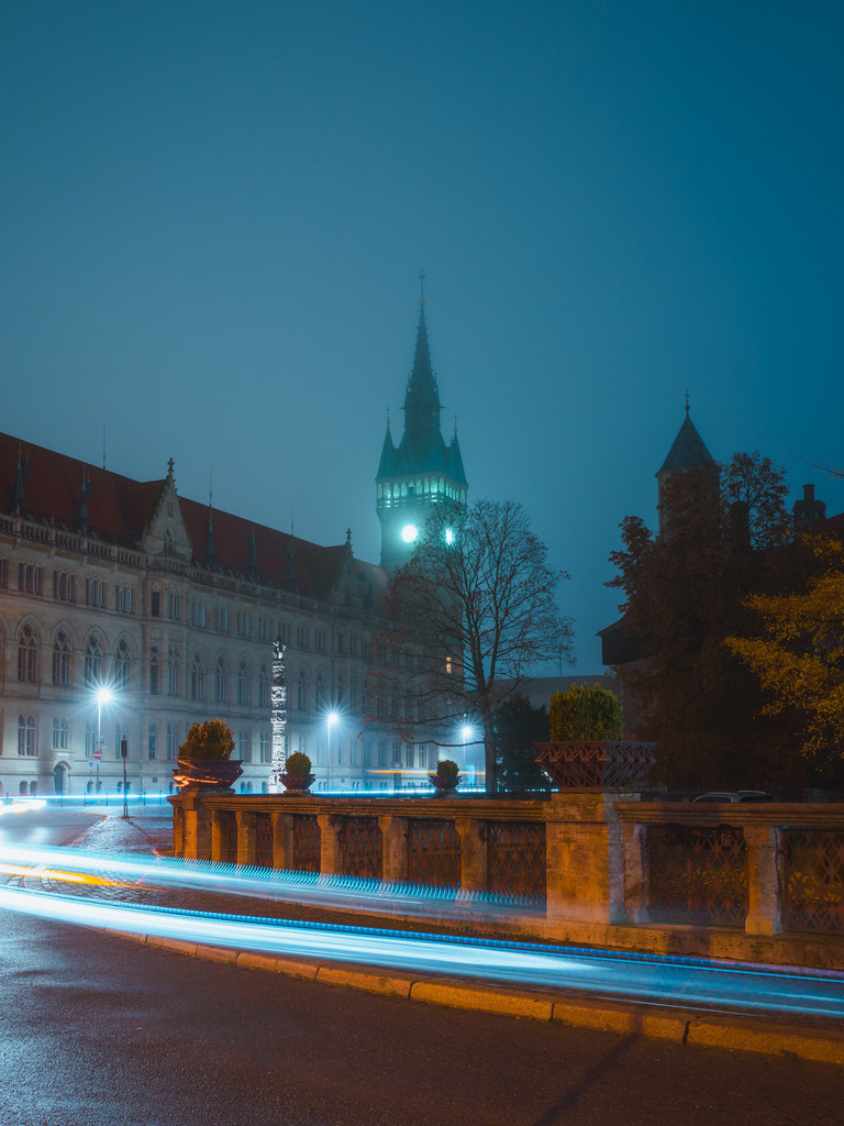 Rathaus | Entdecke exklusive Fotokunst aus Braunschweig: Bildband, Leinwände, Postkarten, Kalender, digitale Downloads & Bildlizenzen. Jetzt im offiziellen Beautiful Braunschweig Shop! - Realisiert mit Pictrs.com