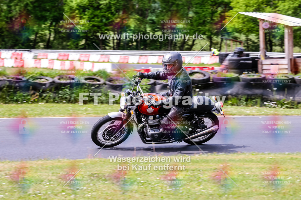 MotoTeamVBK-20714 | Hier findet Ihr Bilder von Touristenfahrten auf der Nürburgring Nordschleife oder von anderen Veranstaltungen die ich besucht habe. Viel Spass beim Durch Schauen 