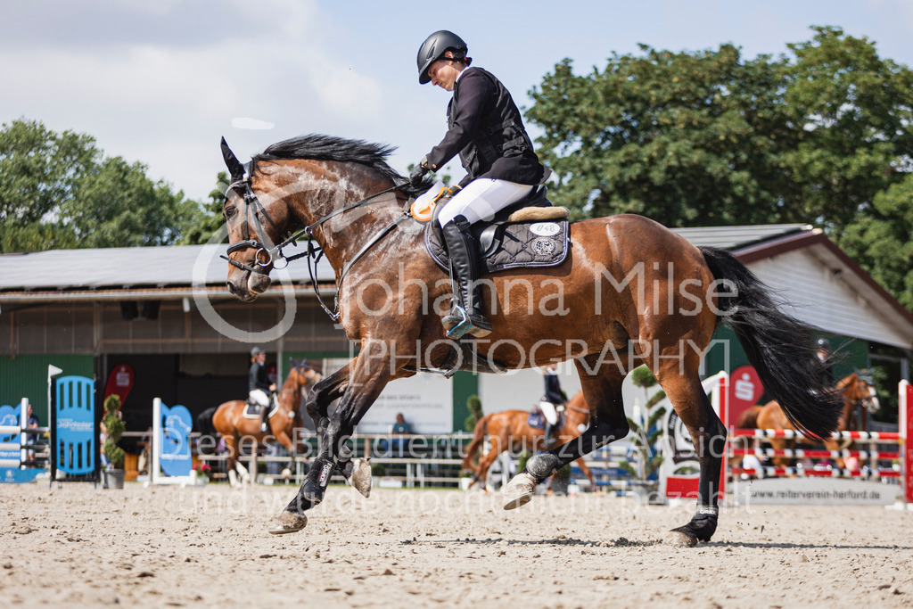 250628_PfSpTa_A2-Spr-240 | Deine schönsten Turniermomente als professionelle Fotos! Entdecke hochwertige Pferdesport-Fotografie im Online-Shop. Jetzt Fotos finden & bestellen!