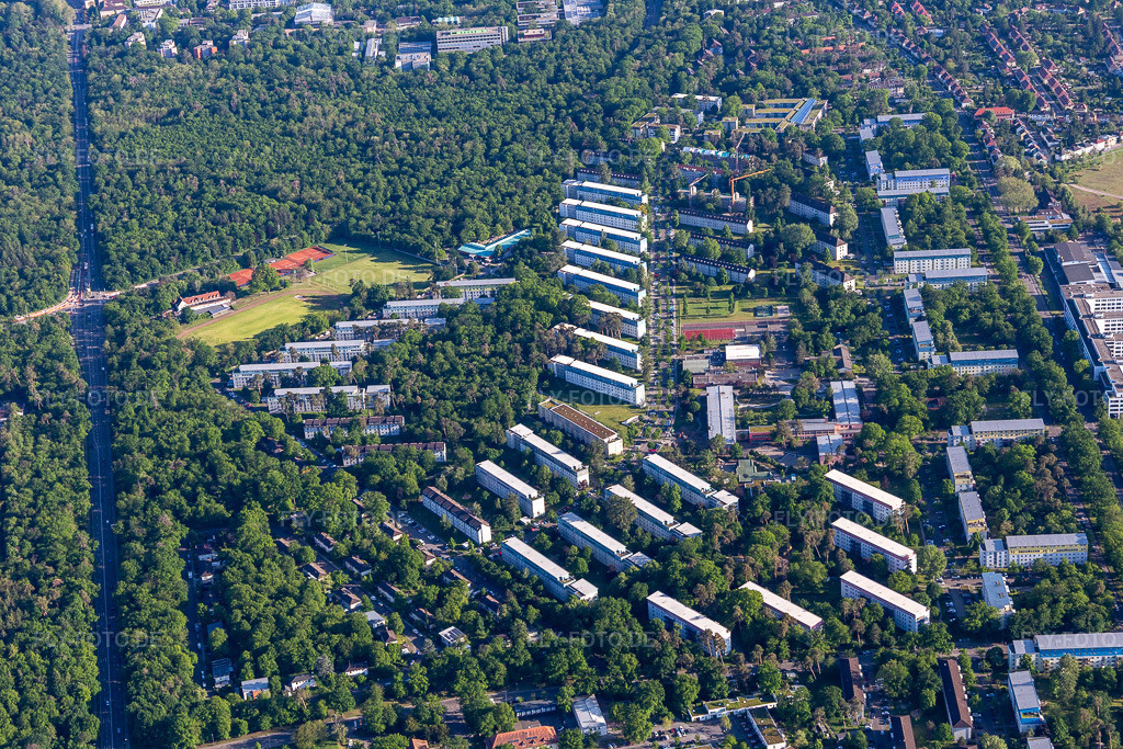 Luftbild: Tennessseealle im Ortsteil Nordstadt in Karlsruhe im Bundesland Baden-Württemberg in Deutschland. Foto: IMG_126798.jpg vom 28.05.2021 durch Werner Riehm/FLY-FOTO.de