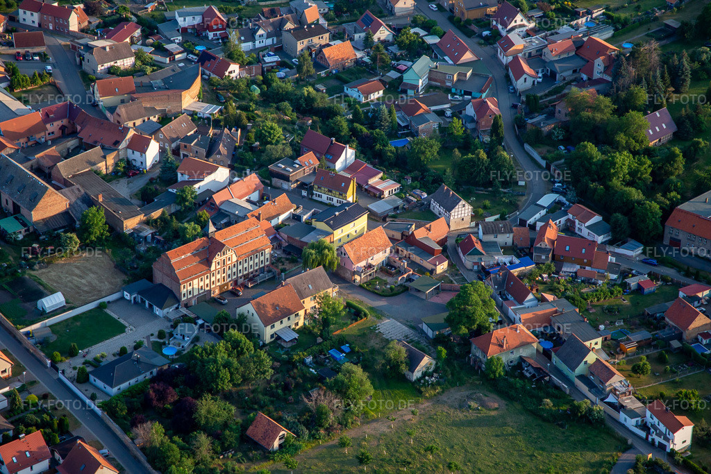 Luftbild: Neustadt im Ortsteil Rieder in Ballenstedt im Bundesland Sachsen-Anhalt in Deutschland. Foto: IMG_136509.jpg vom 17.06.2023 durch Werner Riehm/FLY-FOTO.de