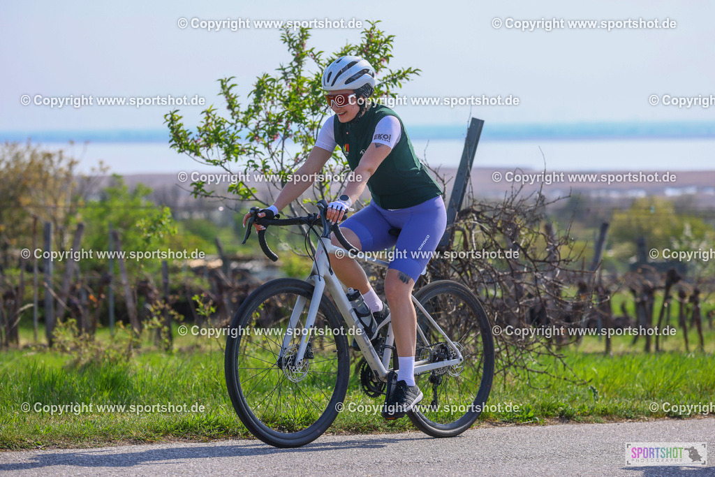 TRA_1145 | Neusiedlersee Radmarathon 2026@sportshot_your_pictrs #yourpictures#roadtowm2029 #nrm #neusiedlerseeradmarathon #neusiedlersee #neusiedlerseetourismus #burgenland #mörbisch #nrm26 #burgenlandtourismus #voglundco #poweredbyburgenlandtourismus #radsport #rad #marathon #ucigranfondo #visitburgenland #ucigranfondoworldseries