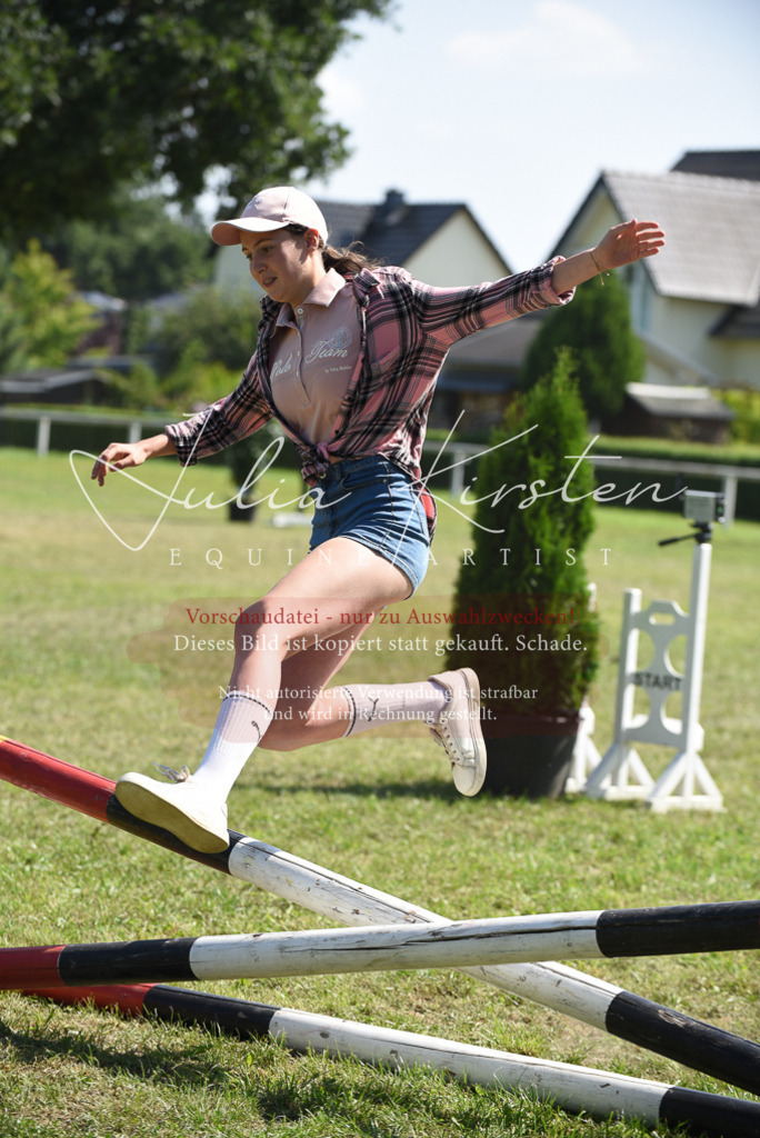 DSC_0406 | Pferde- und Turnierfotografie in Westsachsen. Pferdeportraits, Auftragszeichnungen und intuitive Kunst.