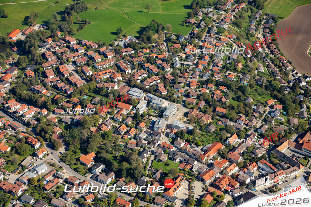 Das Luftbild der Stadt Ebersberg wurde 2021 vom Flugzeug heraus erstellt (keine Drohne) Aufnahmehöhe ca.450 Meter- hohe Bildauflösung und Druck-Qualität garantiert!