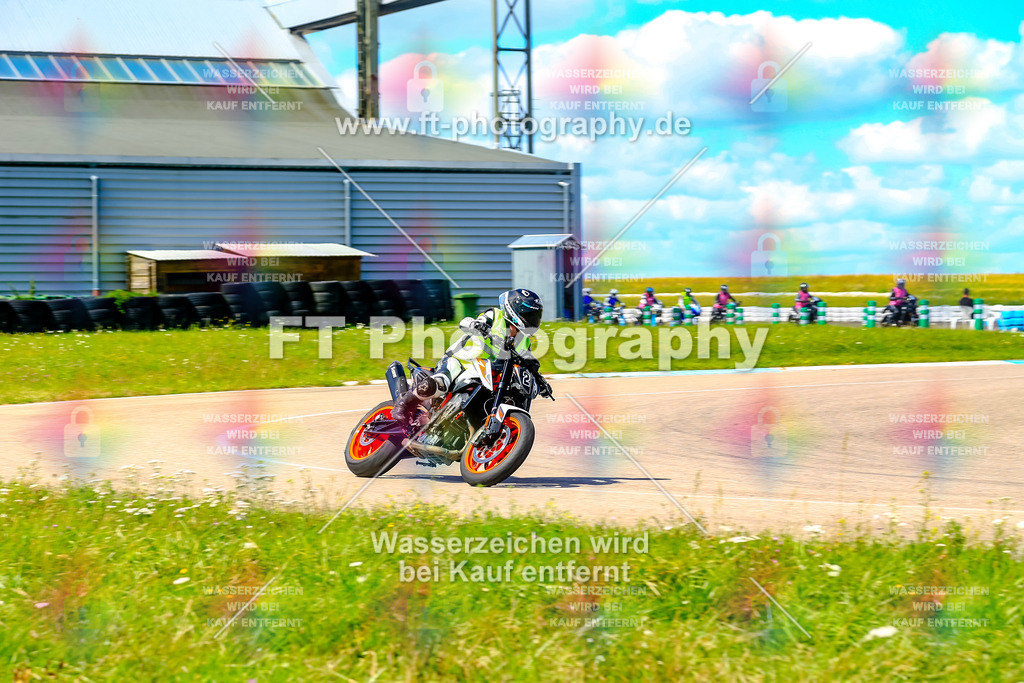 023-6102 | Hier findet Ihr Bilder von Touristenfahrten auf der Nürburgring Nordschleife oder von anderen Veranstaltungen die ich besucht habe. Viel Spass beim Durch Schauen 