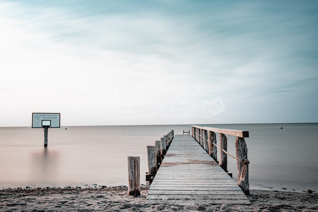 Steg und Basketball | ankerplatz-schleswig-holstein - Realisiert mit Pictrs.com