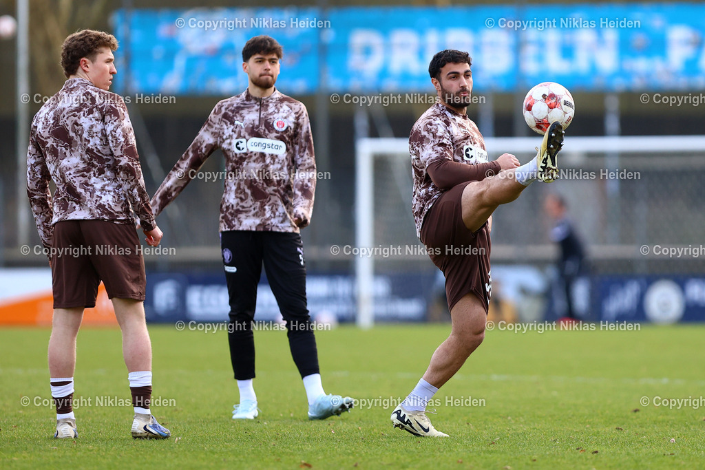 NH_FCStPauliU23_FSVSchöningen_RegionalligaNord_15032026 | #30 Nikky Goguadze (FC St. Pauli U23)Fußball I Herren I Regionalliga Nord I Saison 2025-2026 I 26. Spieltag I FC St. Pauli U23 - FSV Schöningen I 15.03.2026 I Edmund-Plambeck-Stadion