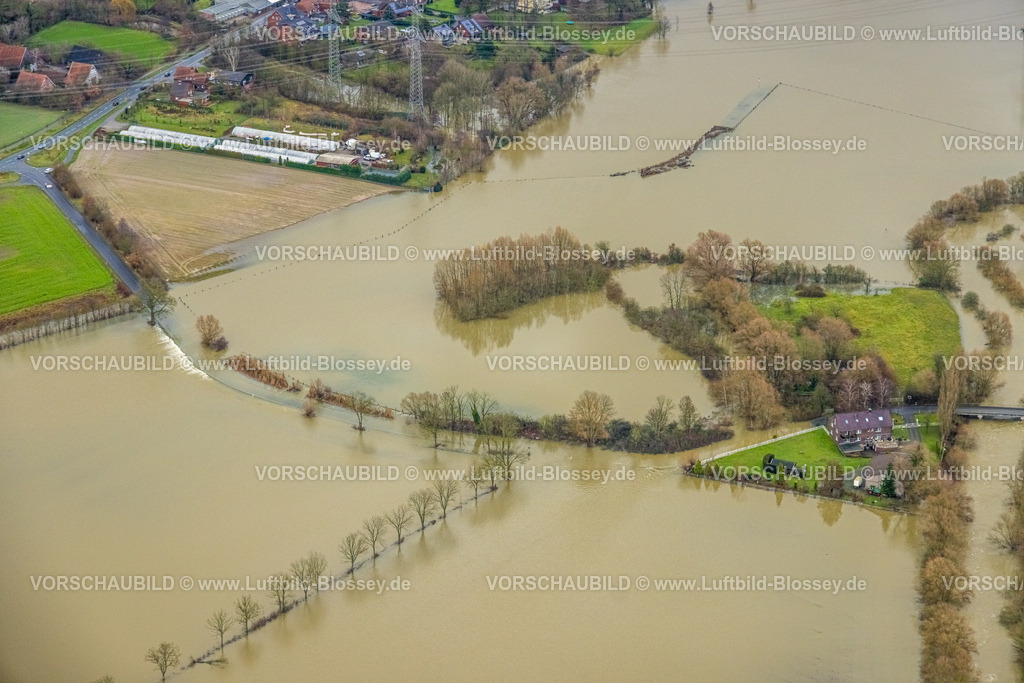 Hamm231201053 | Luftbild vom Hochwasser der Lippe, Weihnachtshochwasser 2023, Fluss Lippe tritt nach starken Regenfällen über die Ufer, Überschwemmungsgebiet Lippeaue Oberwerrieser Mersch Ortsteil Dolberg, und einzelnes überflutetes Wohnhaus, Uentrop, Hamm, Ruhrgebiet, Nordrhein-Westfalen, Deutschland