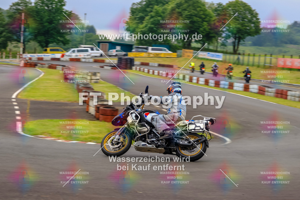 OBK-5463 | Hier findet Ihr Bilder von Touristenfahrten auf der Nürburgring Nordschleife oder von anderen Veranstaltungen die ich besucht habe. Viel Spass beim Durch Schauen 