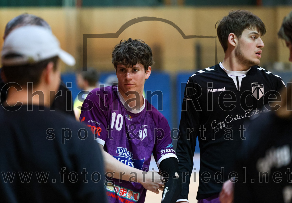 2023-03-11_039_SpVgg_Altenerding_gegen_SSG_Metten | Erding, Deutschland, 11.03.2023:
Handball, Bezirksoberliga Männer 2022 / 2023, 17. Spieltag, SpVgg Altenerding gegen SSG Metten, Endergebnis: 26:22

Tim Steininger (SpVgg Altenerding, #10)

Foto: Christian Riedel / fotografie-riedel.net