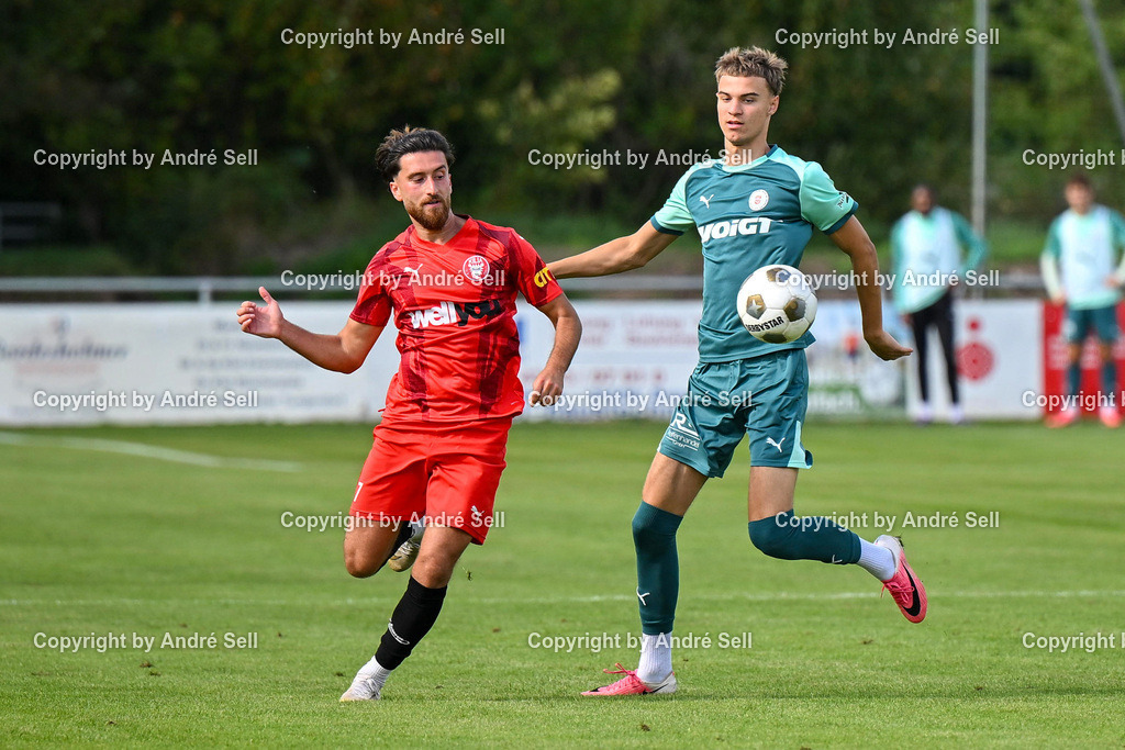 PSV Neumünster vs FC KIlia Kiel | Rune Kulig (PSV #7) vs Berat Ayyildiz (Kilia #7) / Fußball-Oberliga Männer 2026/2027 / PSV Neumünster vs FC KIlia Kiel / PSV Stadion Platz A / Neumünster / 29.08.26 - Realisiert mit Pictrs.com