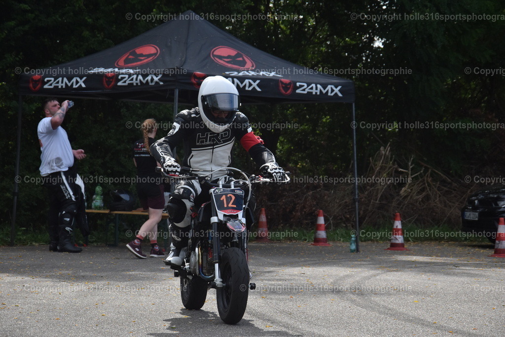 DSC_0993 | Sportfotografie , Motorsport, Motoross, Reitsport, Mointainbike, Enduro,
Landschaft , Outdoor, Eventfotografie, Landschaft, Bilder online bestellen - Realisiert mit Pictrs.com