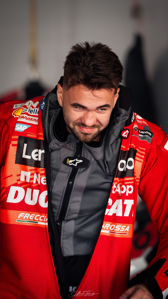 Ducati Trackday Hockenheimring 2026 | Entdecken Sie die faszinierende Welt von Alexander Tschuncky Arts: Kreative Fotografie, atemberaubende Automobilkunst und hochwertiger Bilderdruck. Lassen Sie sich inspirieren! - Realisiert mit Pictrs.com