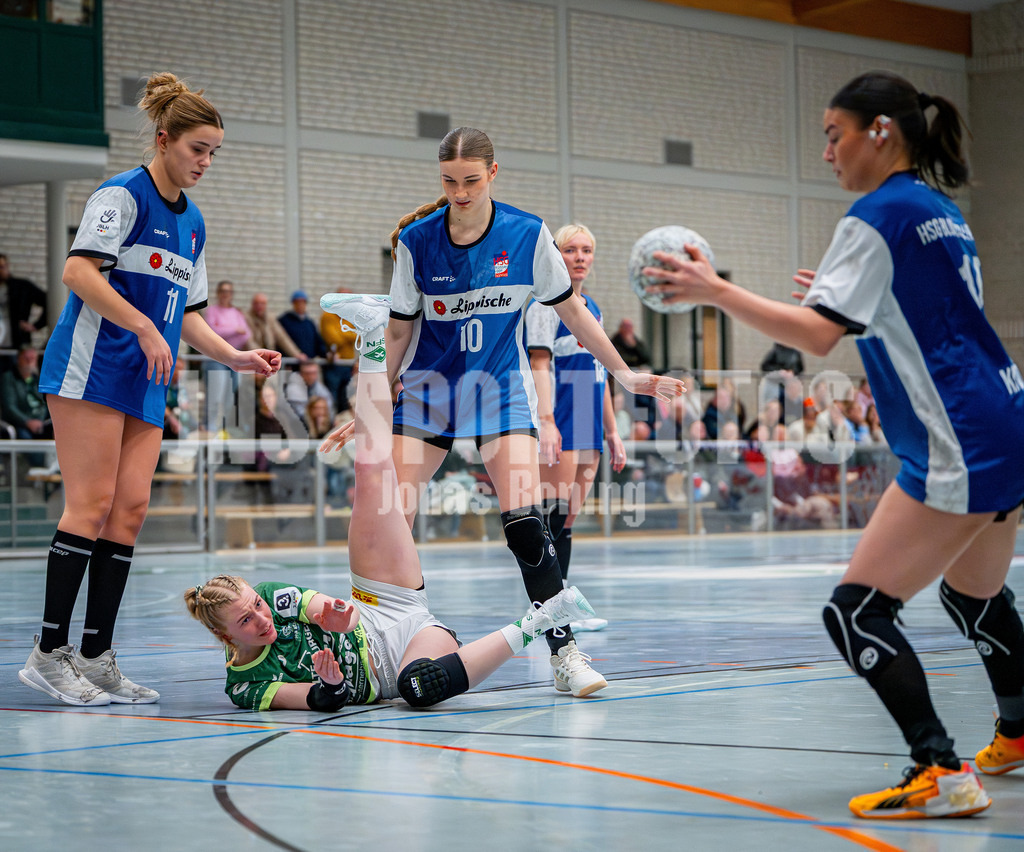 Handball I Frauen I Saison 2025-2026 I 3. Liga Staffel Nord I 10. Spieltag I SC SFN Vechta - HSG Blomberg-Lippe II I 0576 | Thea Johanna Hülsmann (5, SC SFN Vechta) - Realisiert mit Pictrs.com