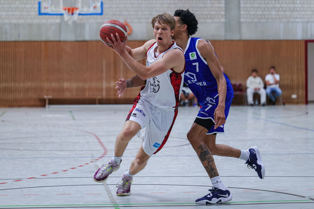 Regio Test BAYER GIANTS vs EN Baskets Schwelm-19 | Fotos von Basketballspielen aus dem Raum NRW fotografiert von Gero Mueller-Laschet und Daniel Schaefer - Realisiert mit Pictrs.com