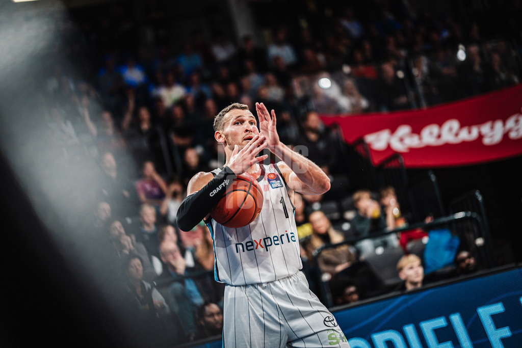 Basketball | Männer | Saison 2024/2025 | easyCredit Basketball Bundesliga | 4. Spieltag | Veolia Towers Hamburg vs. EWE Baskets Oldenburg | 06.10.2024 | Brae Ivey (#1, Veolia Towers Hamburg)