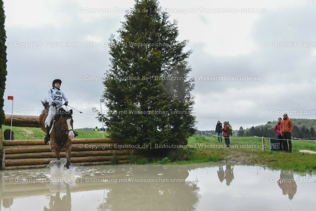 20230513_CCI2_Section2_Gelände_0454 | equistock
