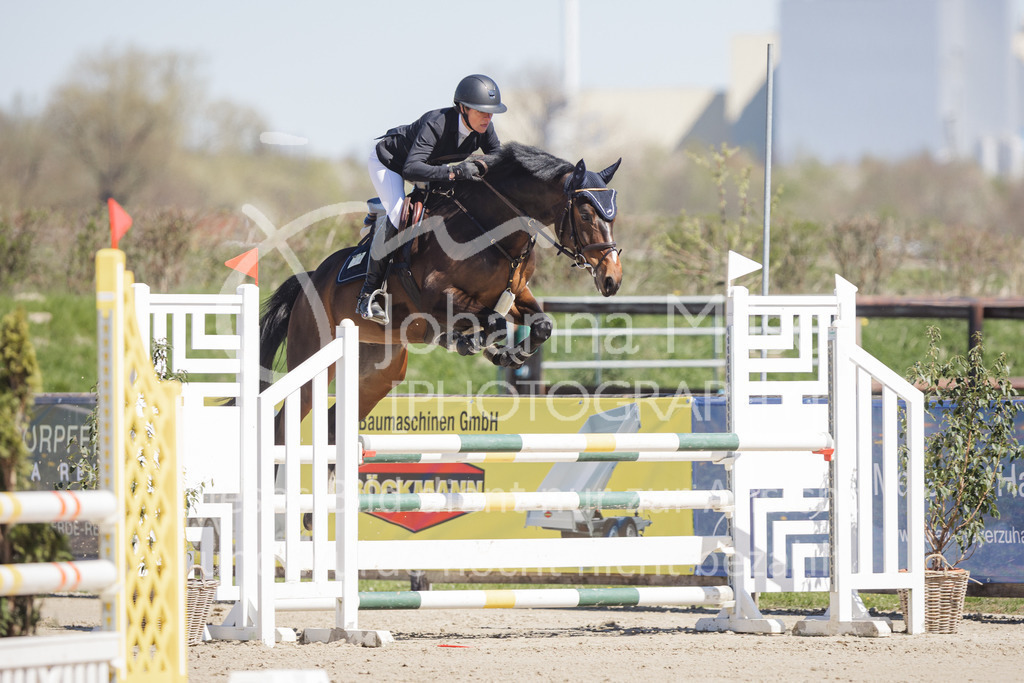220416_3_A-Springen-332 | Frühlingsfest der Pferde
Herford
16.April 2022
03/1 Sprigprüfung mit steigenden Anforderungen Kl. A** geschlossen 0-43 RLP