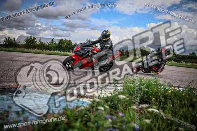 pubi5381 | Professionelle Fotos von Sportveranstaltungen, aber auch Hochzeiten und anderen Events. - Realisiert mit Pictrs.com
