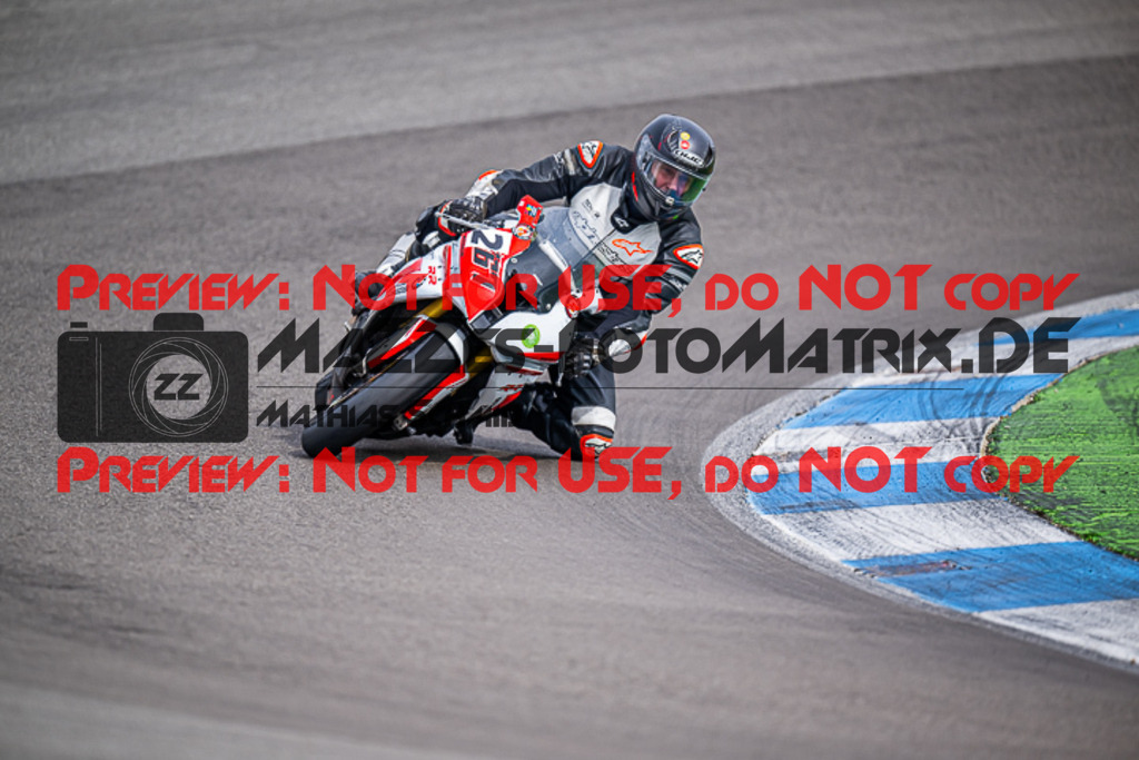 MaZZes_FotoMatrix_230410_3516 | ROT