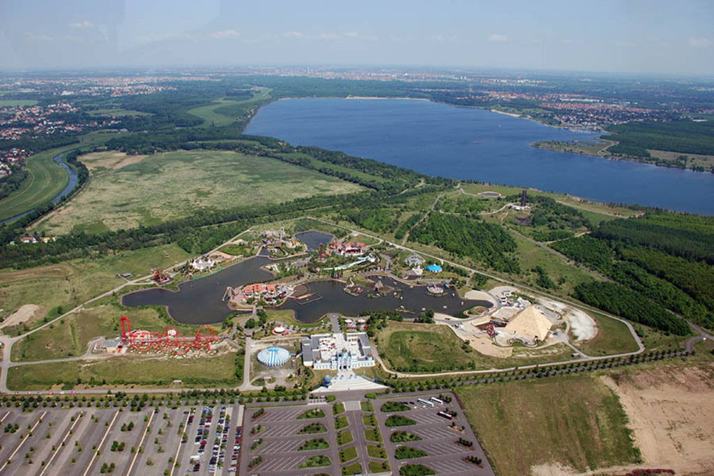 Foto: Leipzig - BELANTIS - Das AbenteuerReich | Das Team hinter BILDLEXIKON LEIPZIG bündelt historische wie aktuelle Informationen über die Stadt Leipzig in Text und Bild auf einer Plattform und stellt diese der interessierten Öffentlichkeit zur Verfügung.