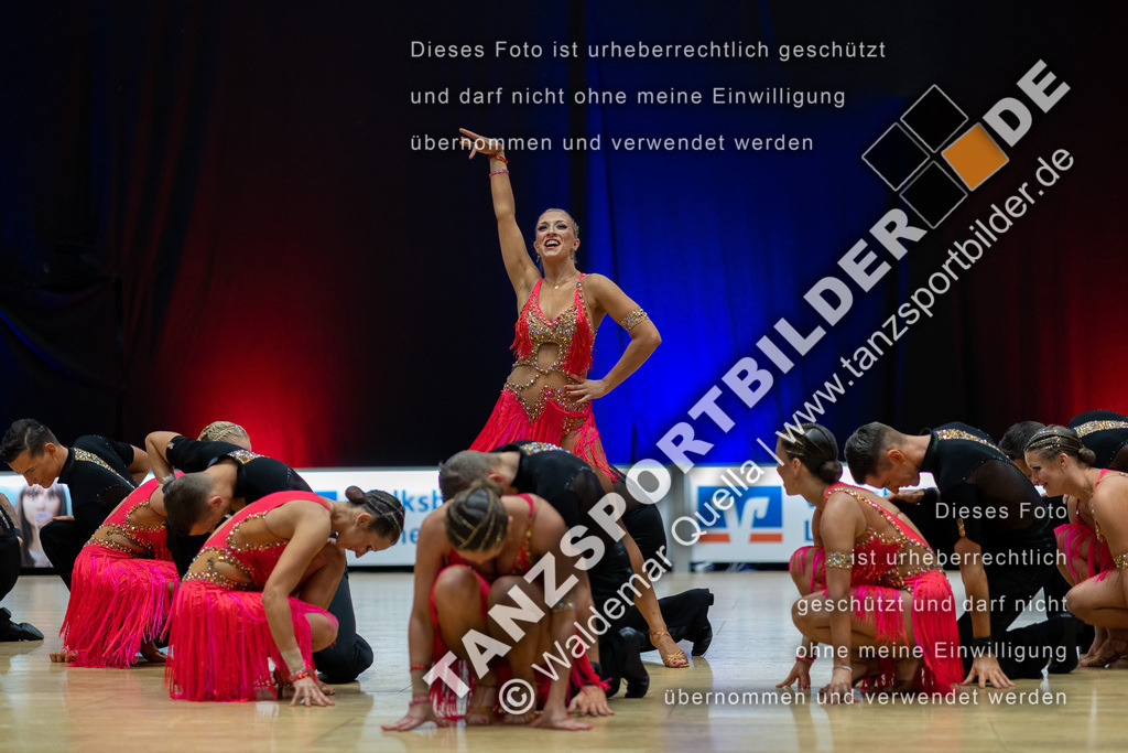 20230114-10214 | Hier finden Sie Tanz Bilder vom Latein und Standard Formationen tanzen. Sportbilder vom Tanzsport. Schöne Fotos und von Weltmeisterschaft, Europameisterschaft, Bundesliga, Regionalliga, Oberliga und Landesliga sowie von GOC Stuttgart, DanceComp, WM Bremen