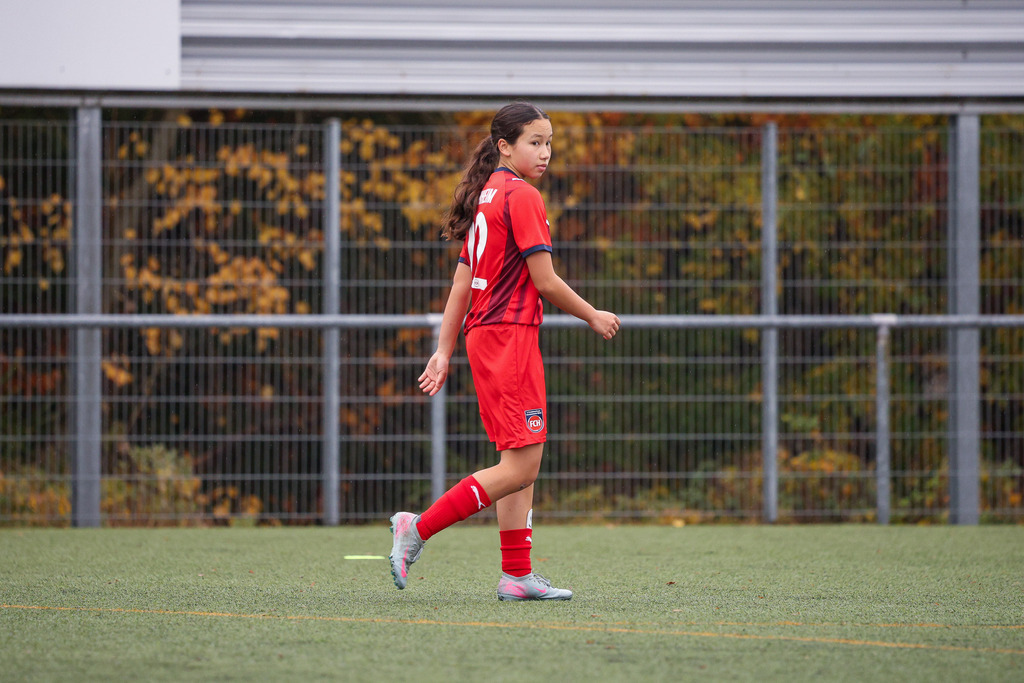 FCHWAS_251102_3544 | 1.FC Heidenheim 1846 II vs. SGM DJK-SV Wasseralfingen/Neuler, Fußball, Frauen, Bezirksliga, 2025/2026, 8. Spieltag, 02.11.2025 in Mergelstetten (Foto: Michael Bulling) - Realisiert mit Pictrs.com