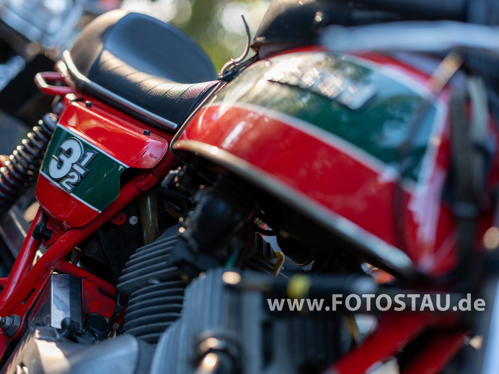 20251018-00104 | Syke Barrien 2025 Oldtimer Treffen - Realisiert mit Pictrs.com