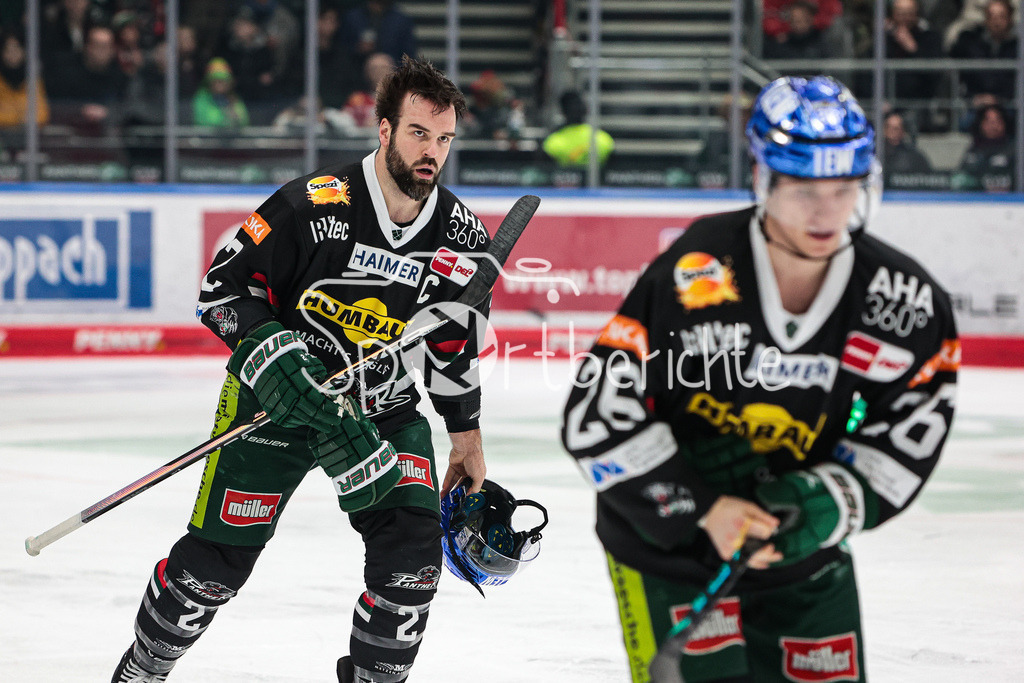 Augsburger Panther - Nürnberg ICE Tigers | Braden LAMB (AEV #2) nach einem Foul ohne Helm