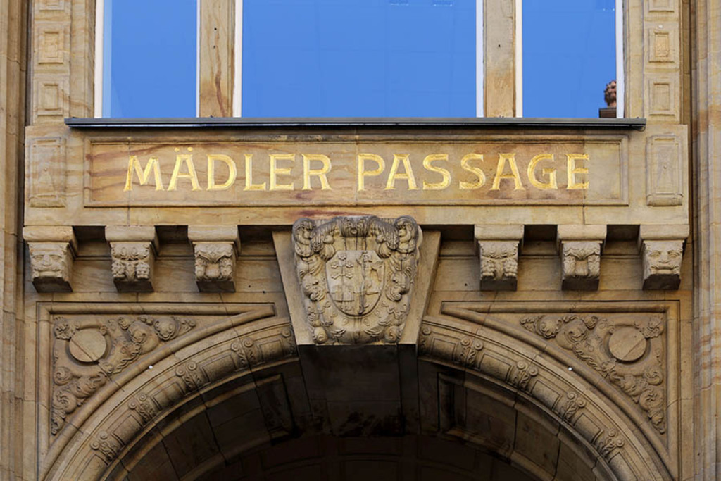 Foto: Leipzig - Mädler Passage | Das Team hinter BILDLEXIKON LEIPZIG bündelt historische wie aktuelle Informationen über die Stadt Leipzig in Text und Bild auf einer Plattform und stellt diese der interessierten Öffentlichkeit zur Verfügung.