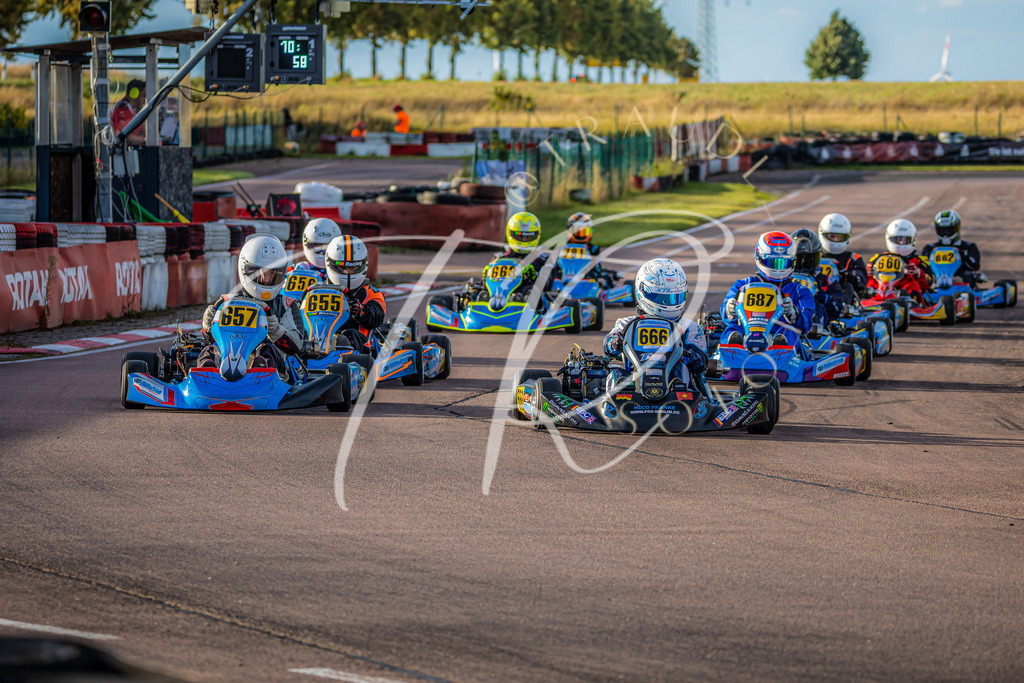 D8CEDEA0-7A08-4BBC-BF96-AB9163C3CB74 | traudl_s_fotos