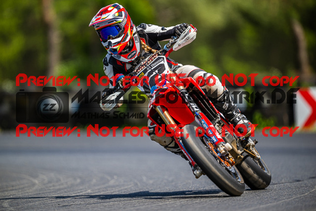 MaZZes_FotoMatrix_220528_1394 | Fotograf Mathias Schmid
Sportfotograf,
Eventfotograf,
Hochzeitsfotograf,
Portraitfotograf