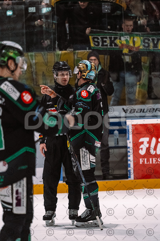 Alligators_vs_Deggendorf_23_01_2026-88 | Höchstadt Alligators Fotogalerie: Eishockey-Action aus Franken. Professionelle Spielfotos, Portraits & Stadionbilder zum Download. Jetzt entdecken! - Realisiert mit Pictrs.com