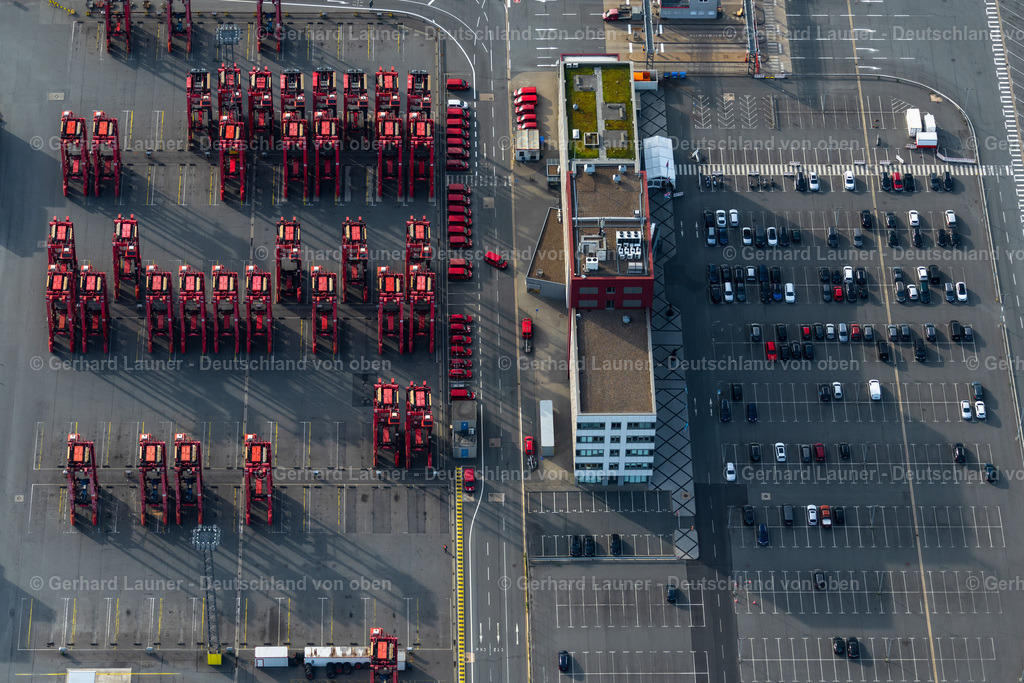 4030683 | BREMERHAVEN 01.06.2020 Containerterminal im Containerhafen des Überseehafen Am Nordhafen in Bremerhaven im Bundesland Bremen. // Container Terminal in the port of the international port Am Nordhafen in Bremerhaven in the state Bremen. Foto: Gerhard Launer