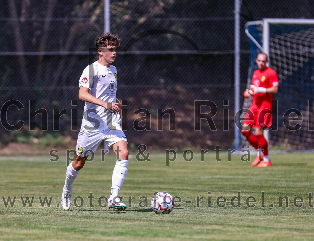 2023-07-22_054_FC_Eitting_gegen_FC_Moosinning | Eitting, Deutschland, 22.07.2023:
Fußball, Kreisliga 2023 / 2024, Testspiel, FC Eitting gegen FC Moosinning, Endergebnis: 0:4

Benedikt Rösl (FC Moosinning, #12)

Foto: Christian Riedel / fotografie-riedel.net