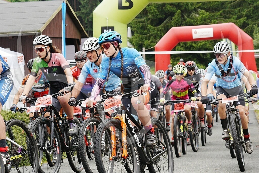 Image00083 | Fotogalerie der Treibjagd im Dunkelwald - Dein MTB Etappenrennen im Erzgebirge - Realisiert mit Pictrs.com