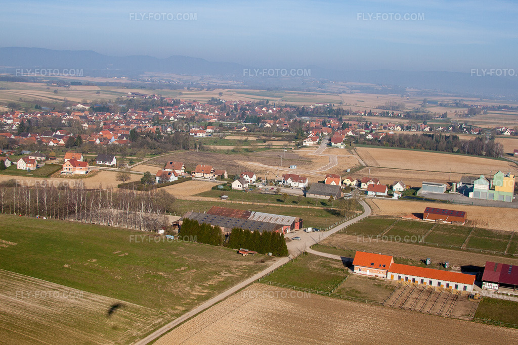 Aerial view: View of the town in Seebach in the state Bas-Rhin, France.Photo: IMG_62689.jpg taken on 03/09/2014 by Werner Riehm/FLY-FOTO.comResolution of the original: 4752 x 3168 px