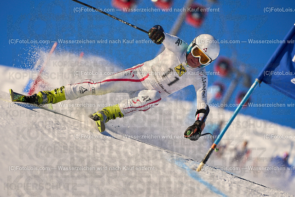 ALP2424_MASTERS-Cup_GS-B Herrn_Kerschbaumer Markus | (C)FotoLois.com, Alois Spandl. FIS Masters-Cup Wildschönau, Giant Slalom auf der Piste Schatzberg GS, Siegerehrung auf dem Dorfplatz Niederau, Sa 13. Januar 2024.