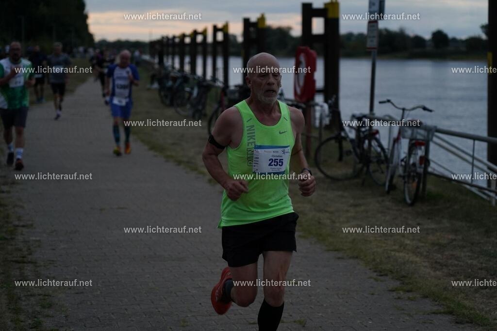 DSC05386 | Lichterlauf  - Realized with Pictrs.com