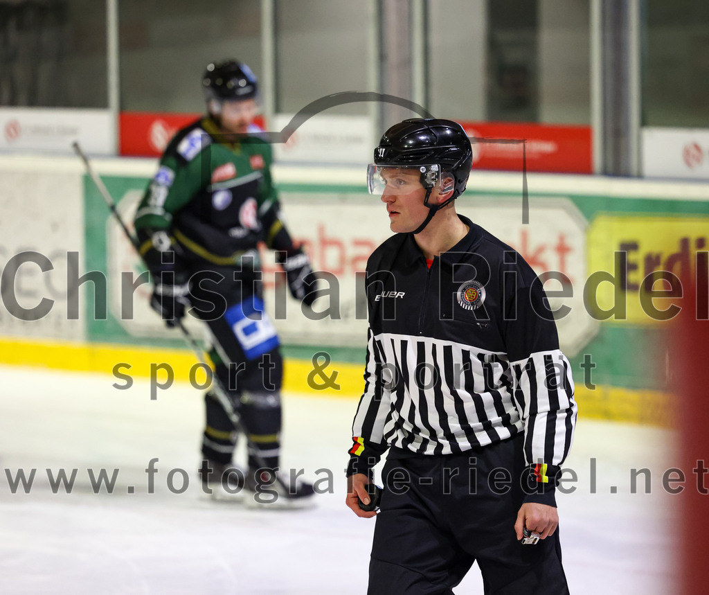 2023-01-13_043_TSV_Erding_gegen_VfE_Ulm-Neu-Ulm | Erding, Deutschland, 13.01.2023:
Eishockey, Bayernliga 2022 / 2023, 27. Spieltag, TSV Erding gegen VfE Ulm/Neu-Ulm, Endergebnis: 6:1

Foto: Christian Riedel / fotografie-riedel.net