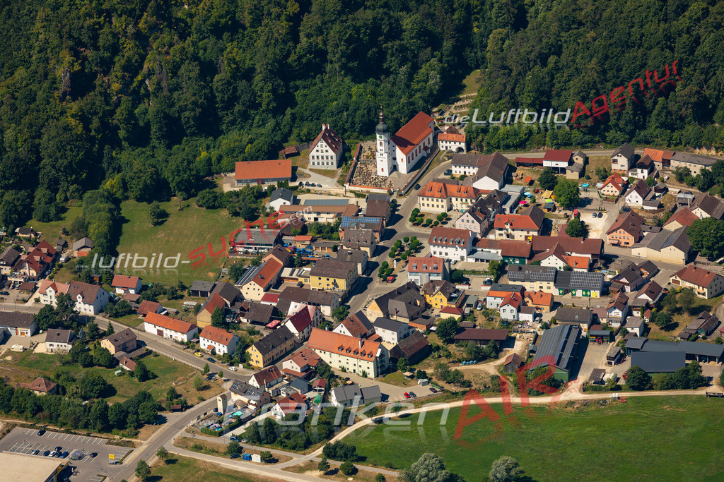 Aktuelles Luftbild von  Wellheim - Die Luftaufnahme wurde 2022 mittels UL-Flugzeug erstellt ( keine Drohne ) - hochauflösende Kamera-Systeme von  Canon -Beste Qualität - Für grossformatige Ausdrucke geeignet. Die Geschenkidee !