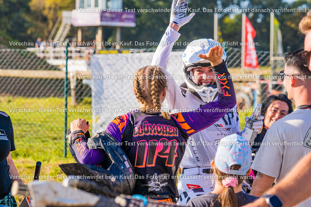 09_20_LM_Schenkenhorst-0168 | Sportfotografin aus Berlin-Brandenburg mit Fokus auf Motocross. Ich halte deine sportliche Leistung und echte Emotionen auf und neben der Strecke professionell fest. Entdecke die Fotos von deinem Rennen und bestelle sie direkt hier im Shop.