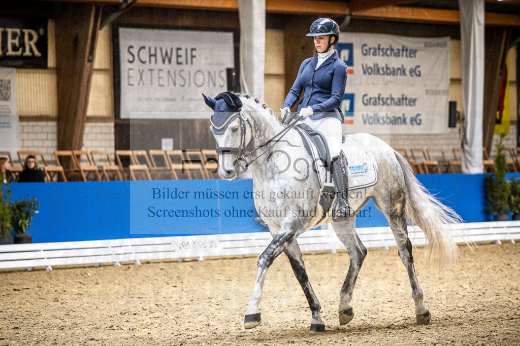 DOS_2977 | Entdecke hochwertige Reitturnierfotos von Foto Oger. Professionell, emotional und authentisch – jetzt Lieblingsmomente im Shop bestellen.Deutschlandweite Turnierfotografie. - Realisiert mit Pictrs.com