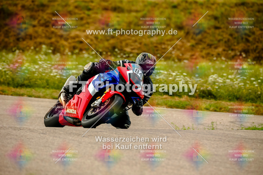 Chambley Juli-0766 | Hier findet Ihr Bilder von Touristenfahrten auf der Nürburgring Nordschleife oder von anderen Veranstaltungen die ich besucht habe. Viel Spass beim Durch Schauen 