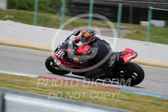 2024_05_04_PBK_25041 | Sportfotografie; SlowMotion; Video; Rennstrecke; Hafeneger; Speer; Racing; RSE; BMW; CBO; Trackday; Motorsportarena; Hockenheimring; Brno; Most; Barcelona; Valencia