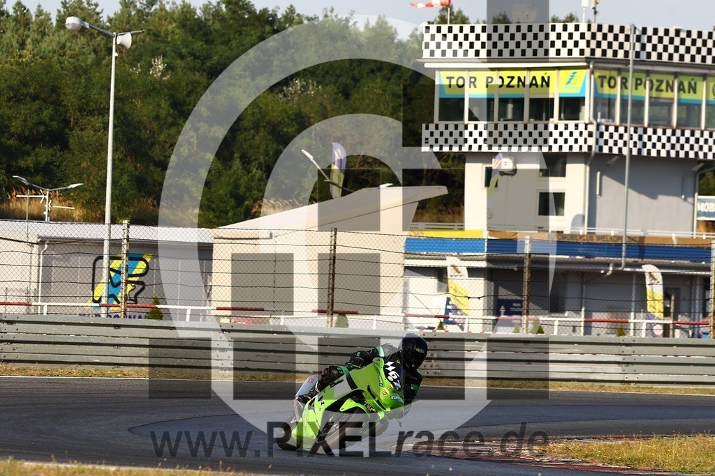 1167-20240904_03382 | Schöne Erinnerungen an spannende Momente - das festzuhalten ist unser Job. PIXELrace.de ist seit 2003 auf den Rennstrecken Europas unterwegs um die Action draußen beim Fahren und die wunderbare Stimmung imm Fahrerlager für euch einzufangen.