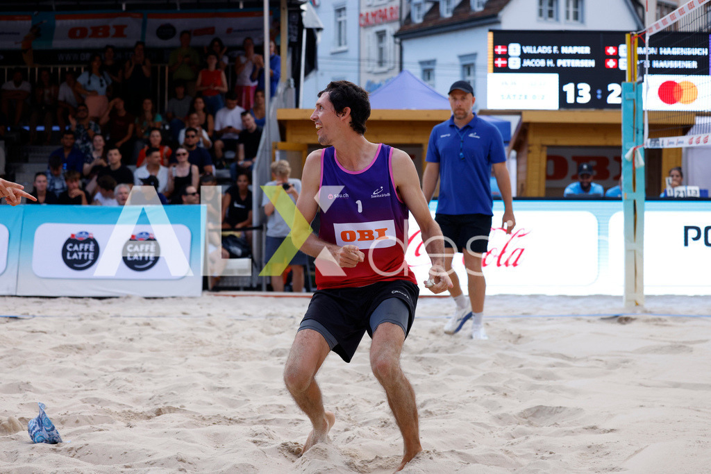 Obi BeachTour 2026 - Basel | BASEL, SWITZERLAND - JULY 18: SIMON HAGENBUCH (SUI) during the Obi BeachTour 2026 match between NAPIER / PETERSEN (DEN) and HAGENBUCH / HAUSSENER (SUI) at Barfüsserplatz on July 18, 2026 in Basel, Switzerland. - Realisiert mit Pictrs.com