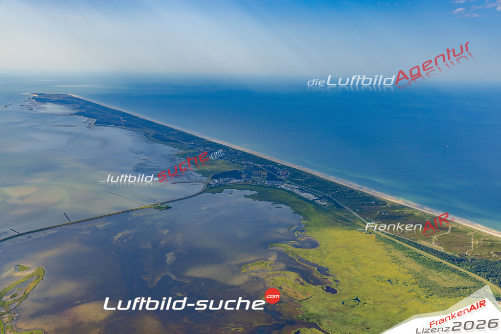 Schöne Luftaufnahme als Geschenk in Rantum Sylt - Die Luftbildaufnahme wurde 2025 vom UL-Flugzeug heraus erstellt ( keine Drohne ) - Hochauflösende Luftaufnahme -Nicht vergleichbar mit Google Maps oder Satelittenbilder- Die Geschenkidee !Mit Lizenz und Bildrechte bestellbar