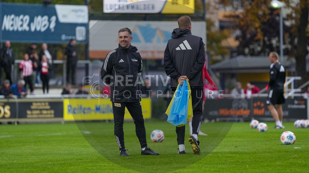 Fußball, Herren, Saison 2025/2026, Testspiel, Freundschaftsspiel, FSV 63 Luckenwalde vs. 1.FC Union Berlin, Mittwoch 08.10.2025, Werner-Seelenbinder-Stadion Luckenwalde, | Fußball, Herren, Saison 2025/2026, Testspiel, Freundschaftsspiel, FSV 63 Luckenwalde vs. 1.FC Union Berlin, Mittwoch 08.10.2025, Werner-Seelenbinder-Stadion Luckenwalde, Im Bild: Sebastian Bönig (l. Union Berlin) - Realisiert mit Pictrs.com