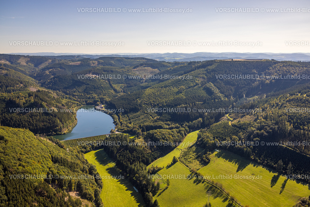 Finnentrop230908415Glinge | Luftbild, Glingebachtalsperre und Staumauer in waldiger Hügellandschaft, Rönkhausen, Finnentrop, Sauerland, Nordrhein-Westfalen, Deutschland